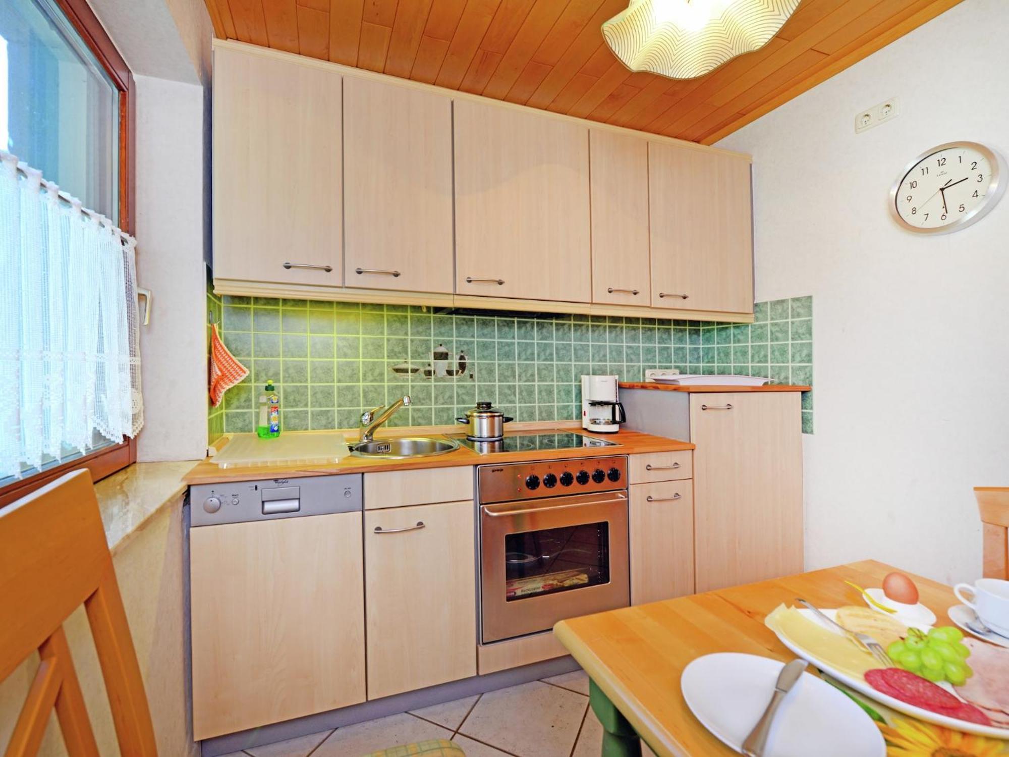 Quaint Apartment In Eimelrod Near Lake And Water Sports Willingen  Eksteriør billede
