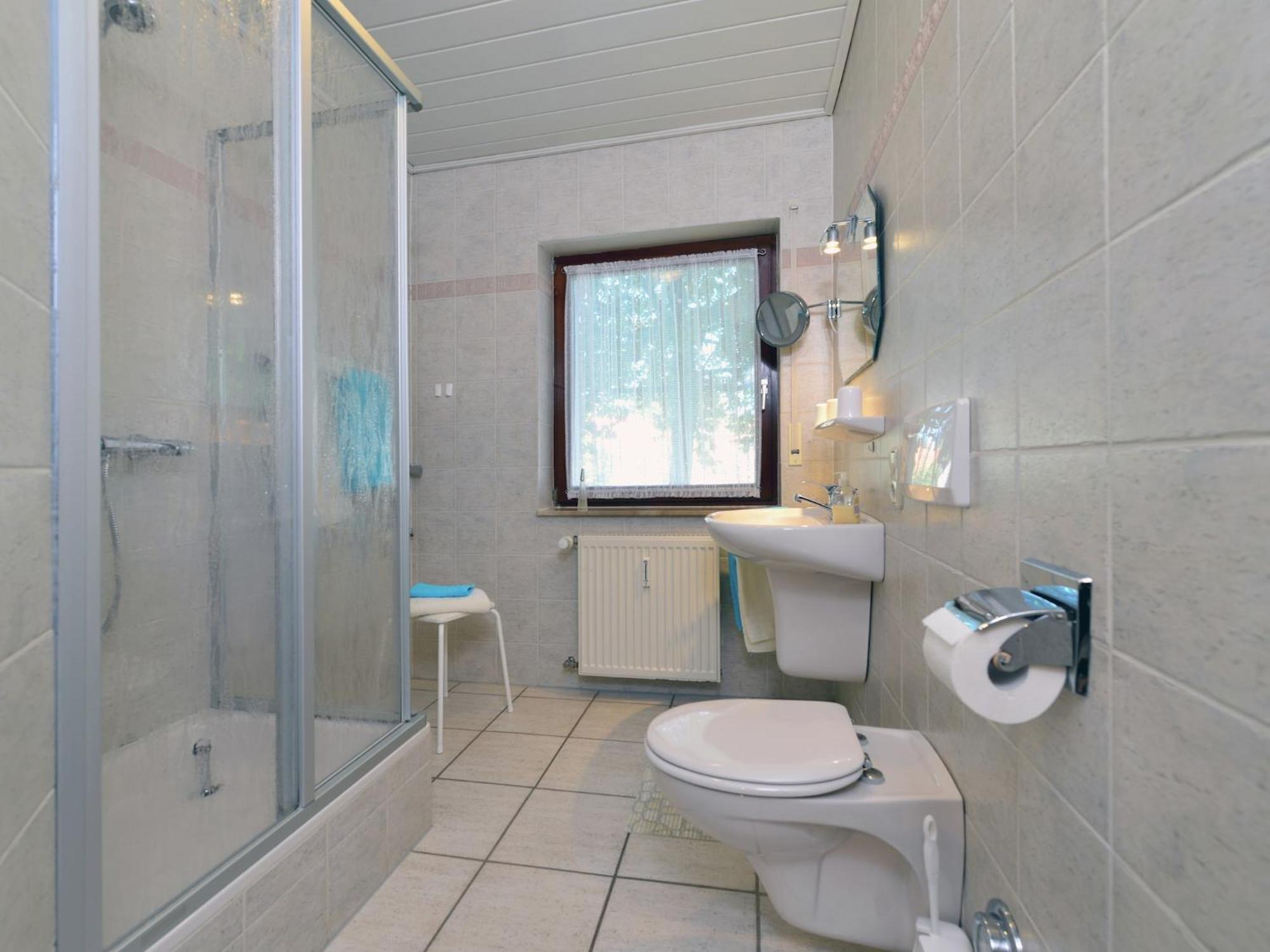 Quaint Apartment In Eimelrod Near Lake And Water Sports Willingen  Eksteriør billede
