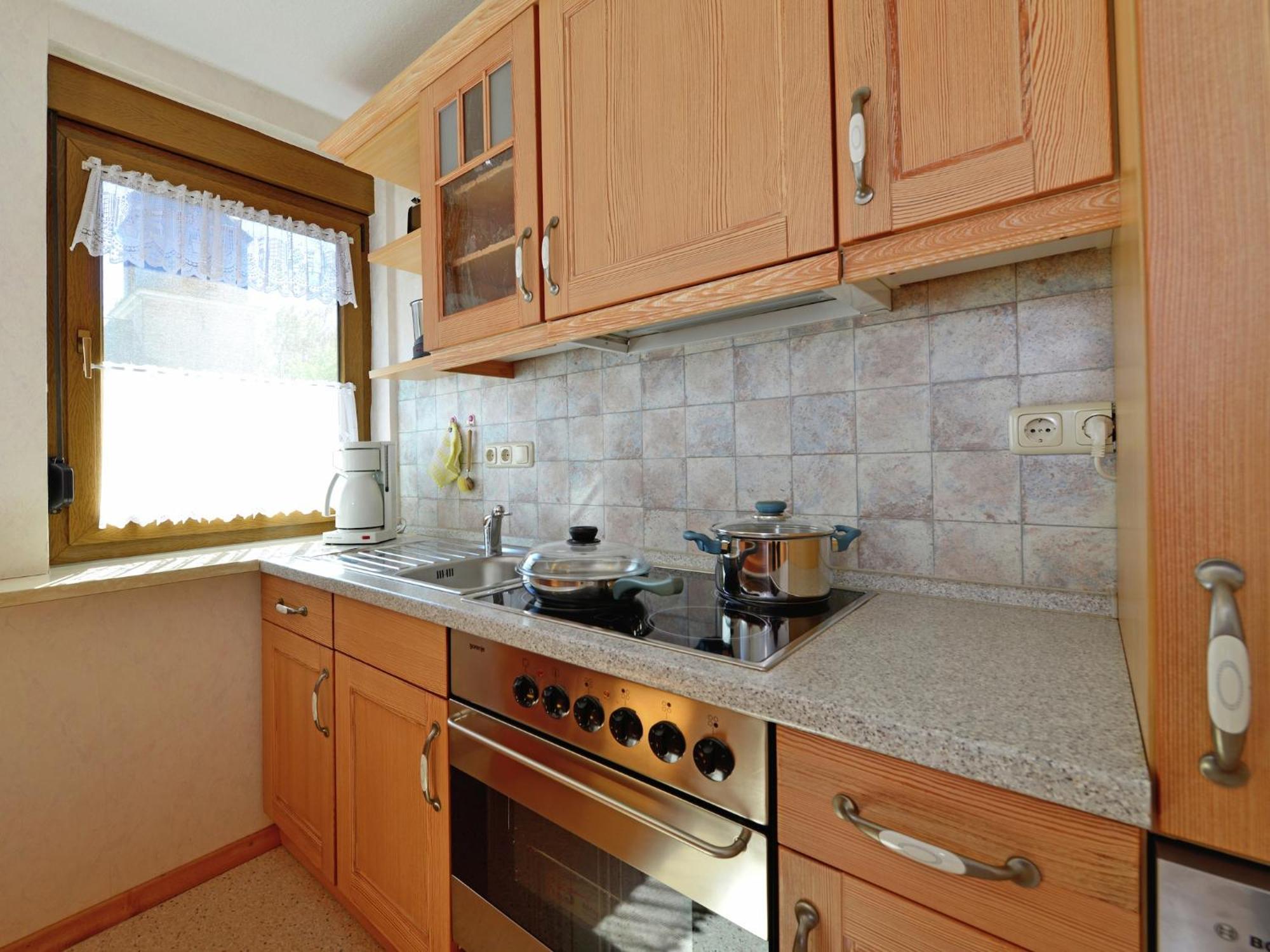 Quaint Apartment In Eimelrod Near Lake And Water Sports Willingen  Eksteriør billede