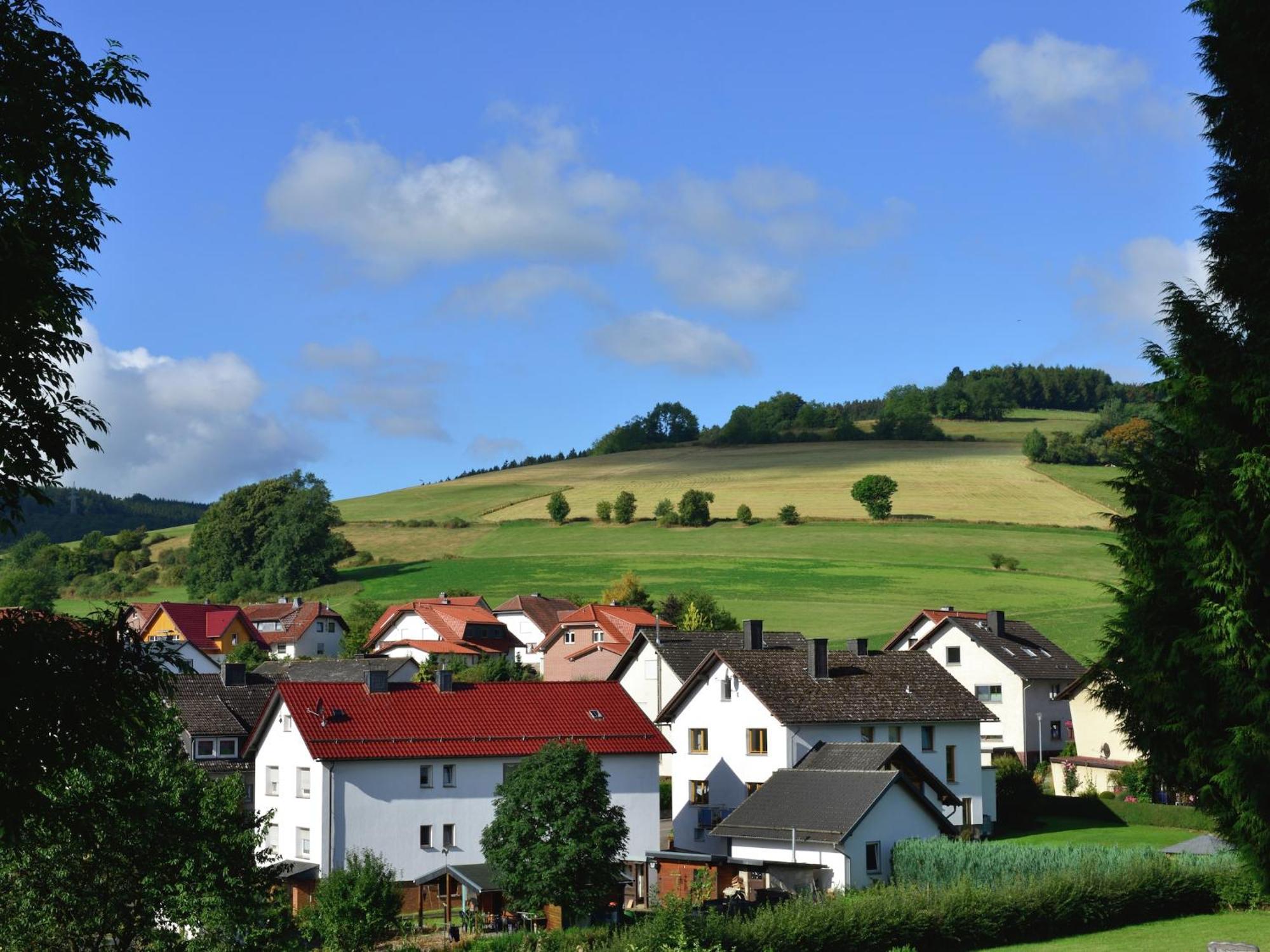 Quaint Apartment In Eimelrod Near Lake And Water Sports Willingen  Eksteriør billede