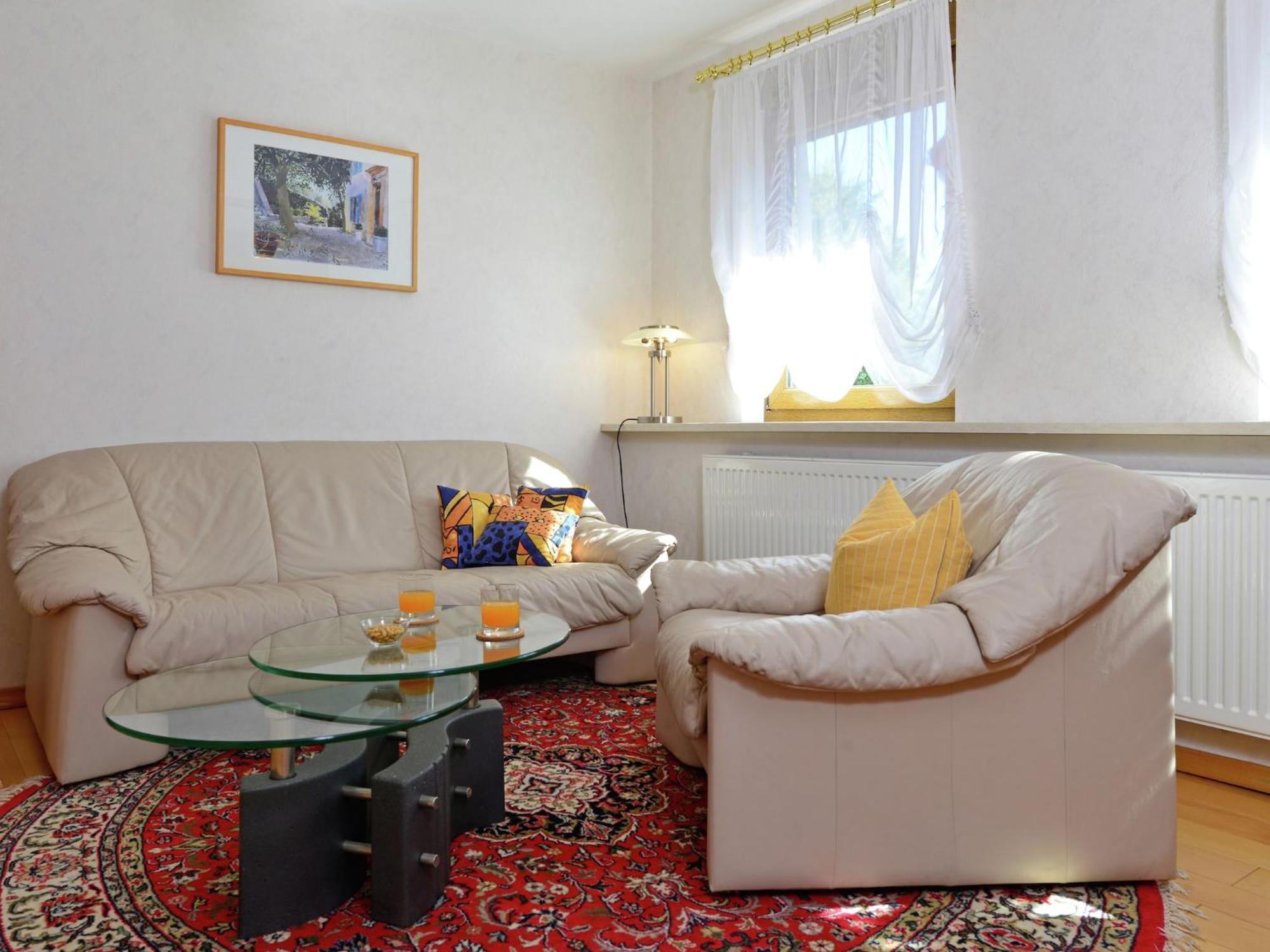 Quaint Apartment In Eimelrod Near Lake And Water Sports Willingen  Eksteriør billede